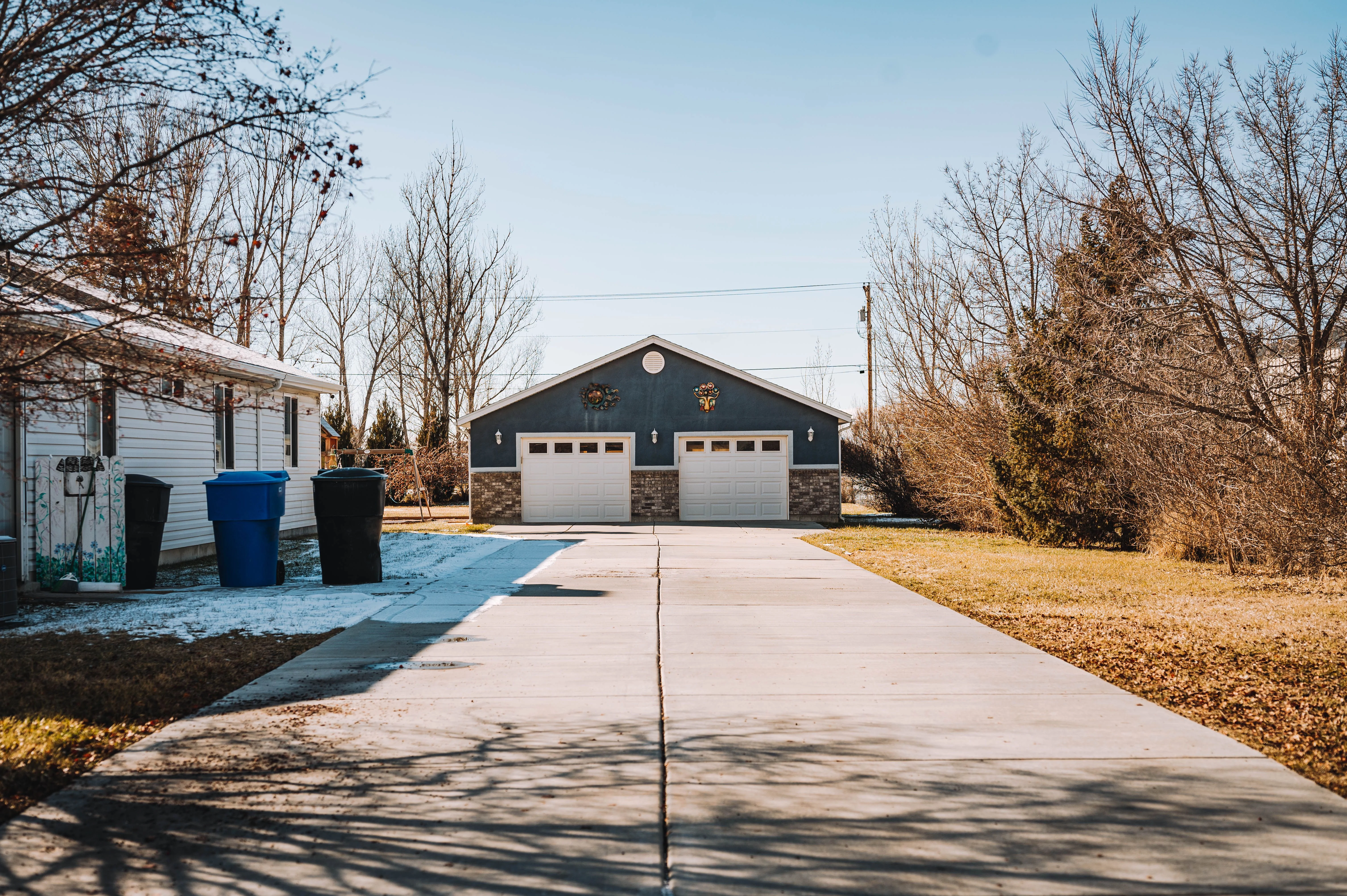 Residential garage door in Catlett